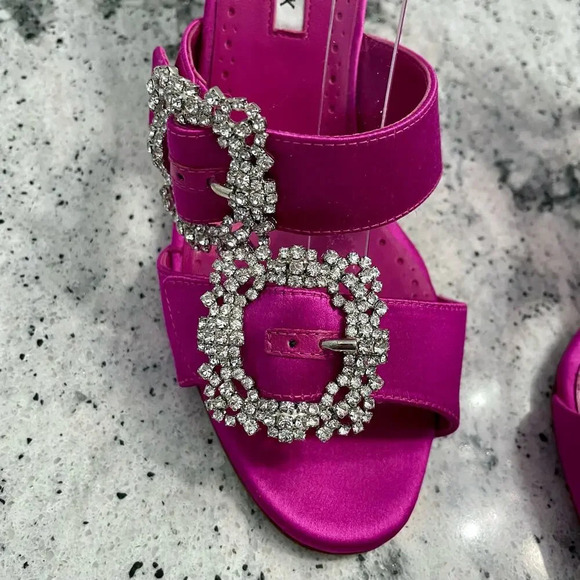 Manolo Blahnik Mulussanhan Mules Sandals Satin Crystal Buckle Pink Size 38.5 - Picture 4 of 16